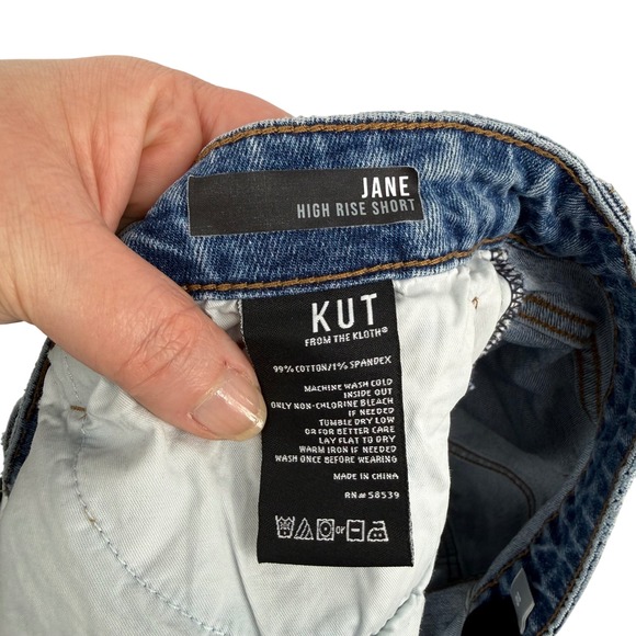 Kut from the Kloth Jane High Rise Distressed Denim Shorty Shorts Size 10 Cut Off - Picture 4 of 4